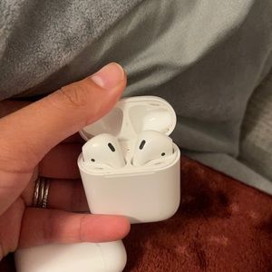 AirPods authentic